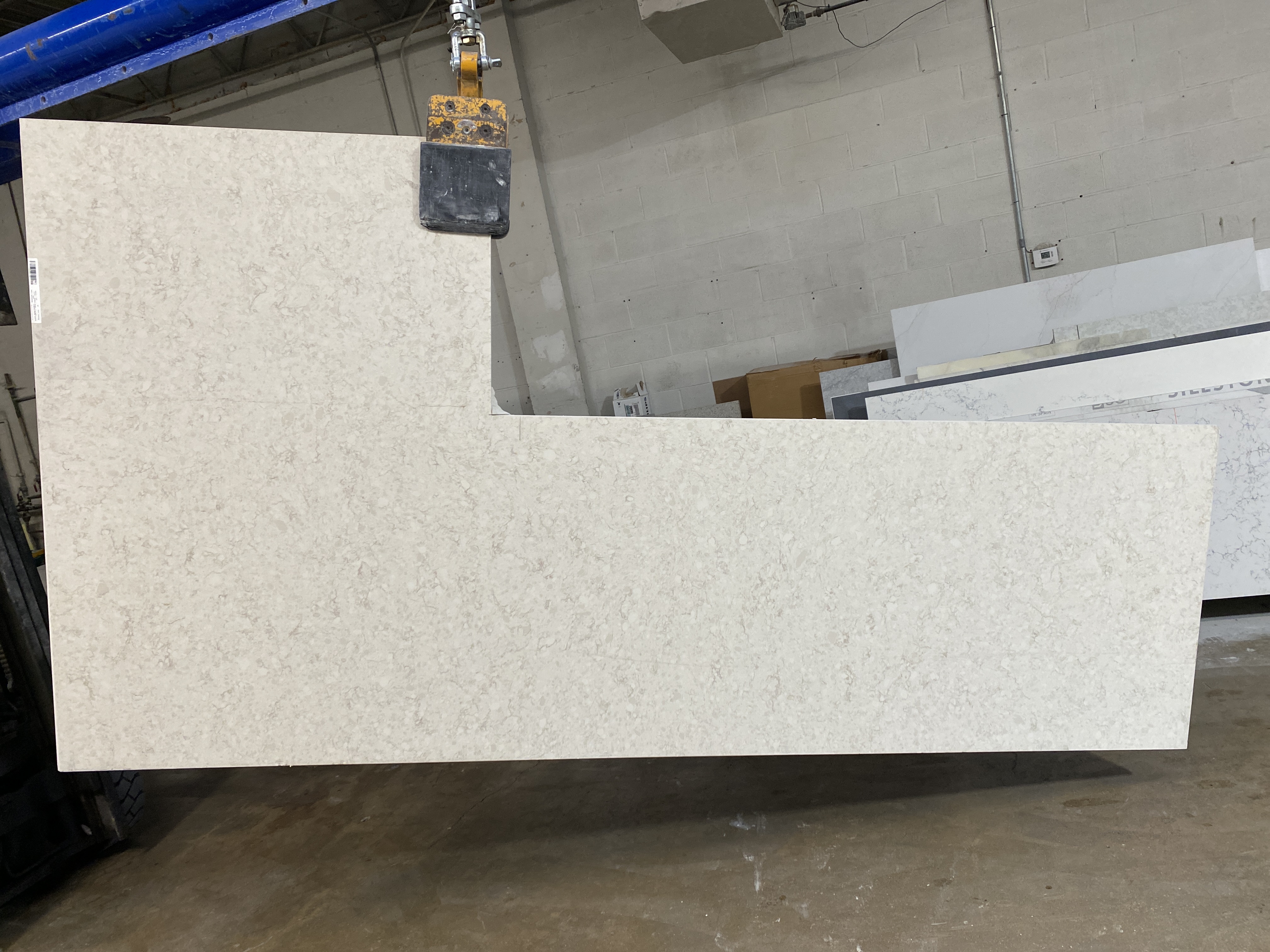 Venetia cream leather (Corian Quartz)