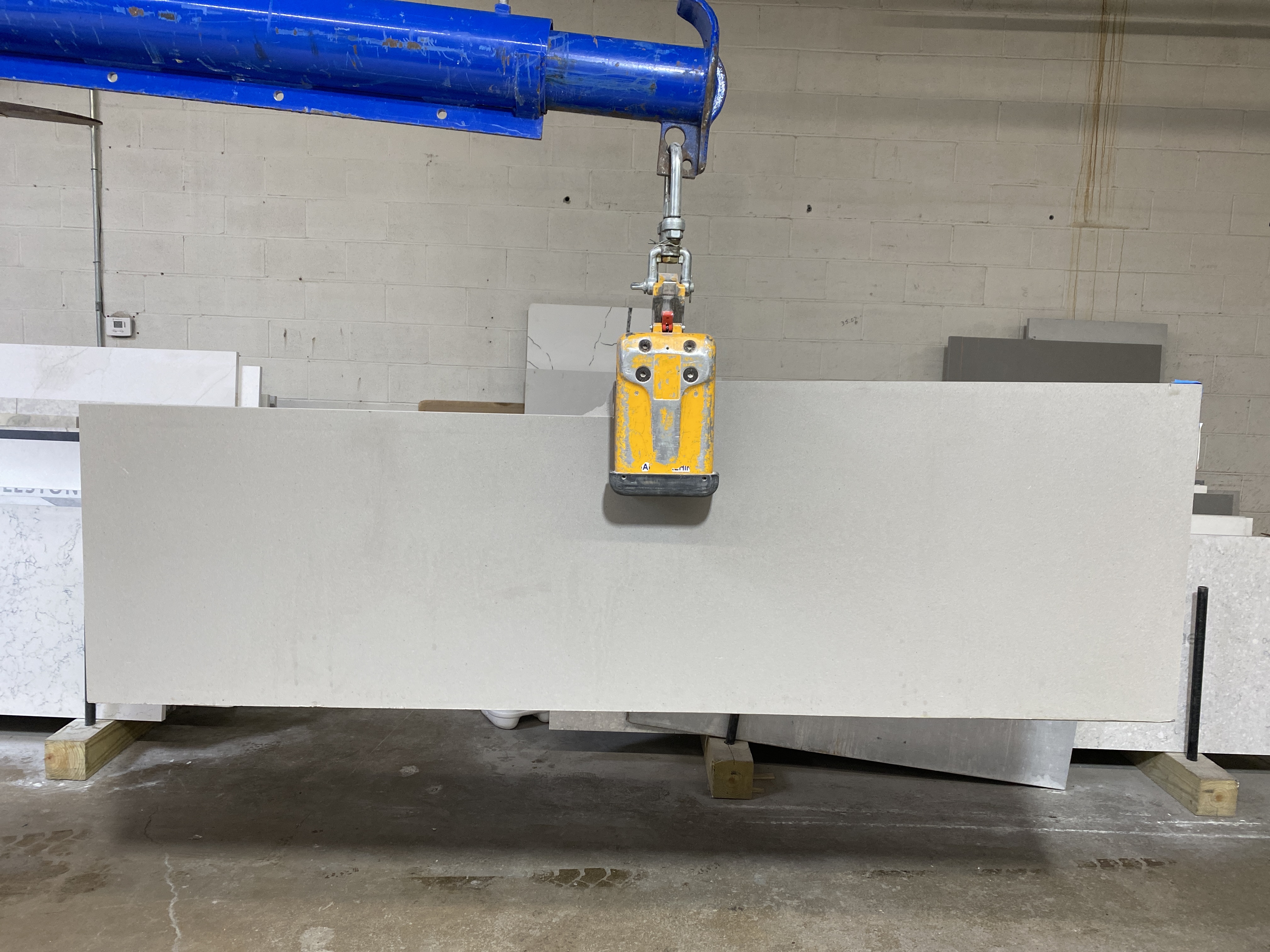 Sleek concrete (Caesarstone Quartz)