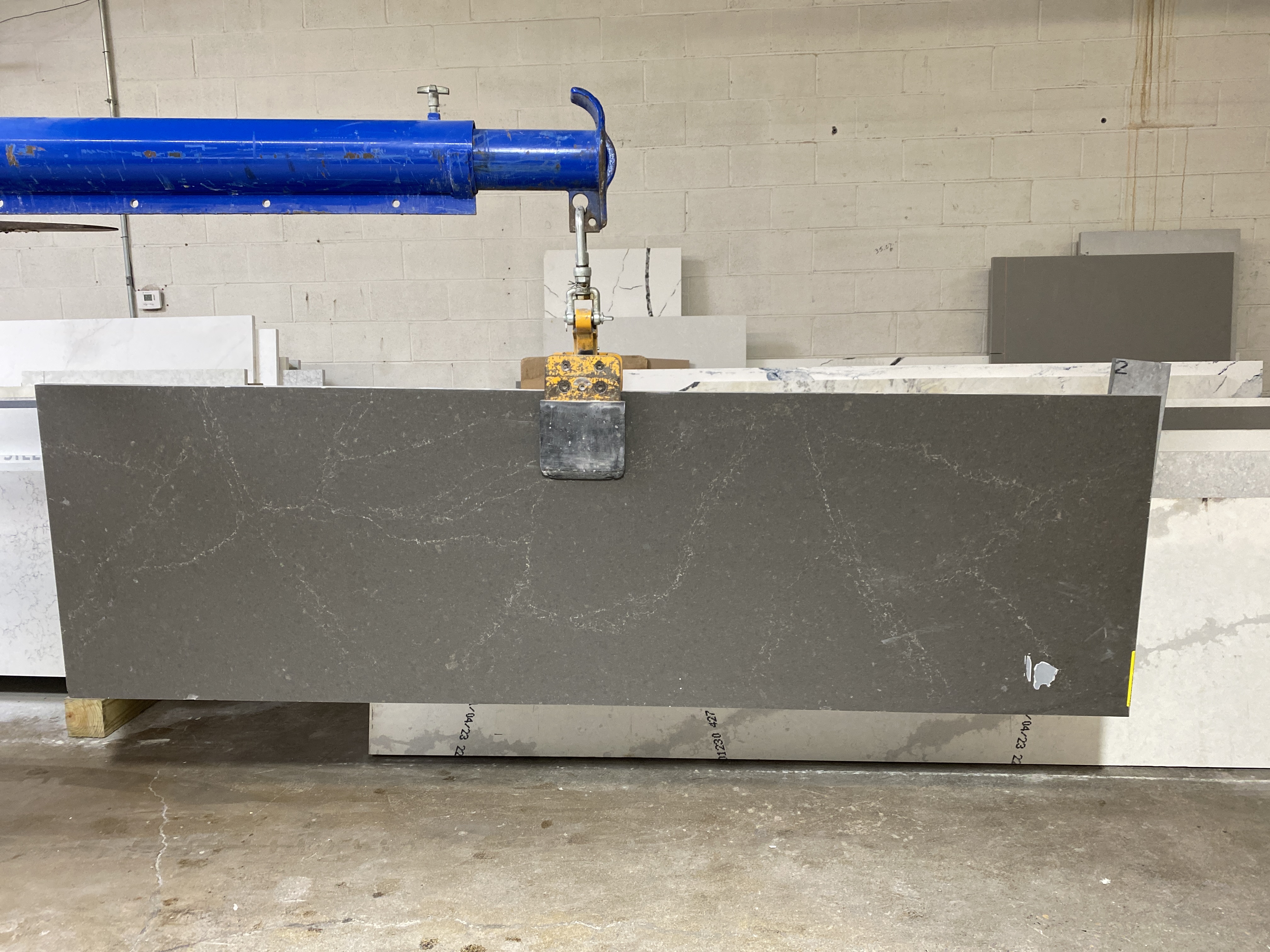 Ironstone (Corian Quartz)