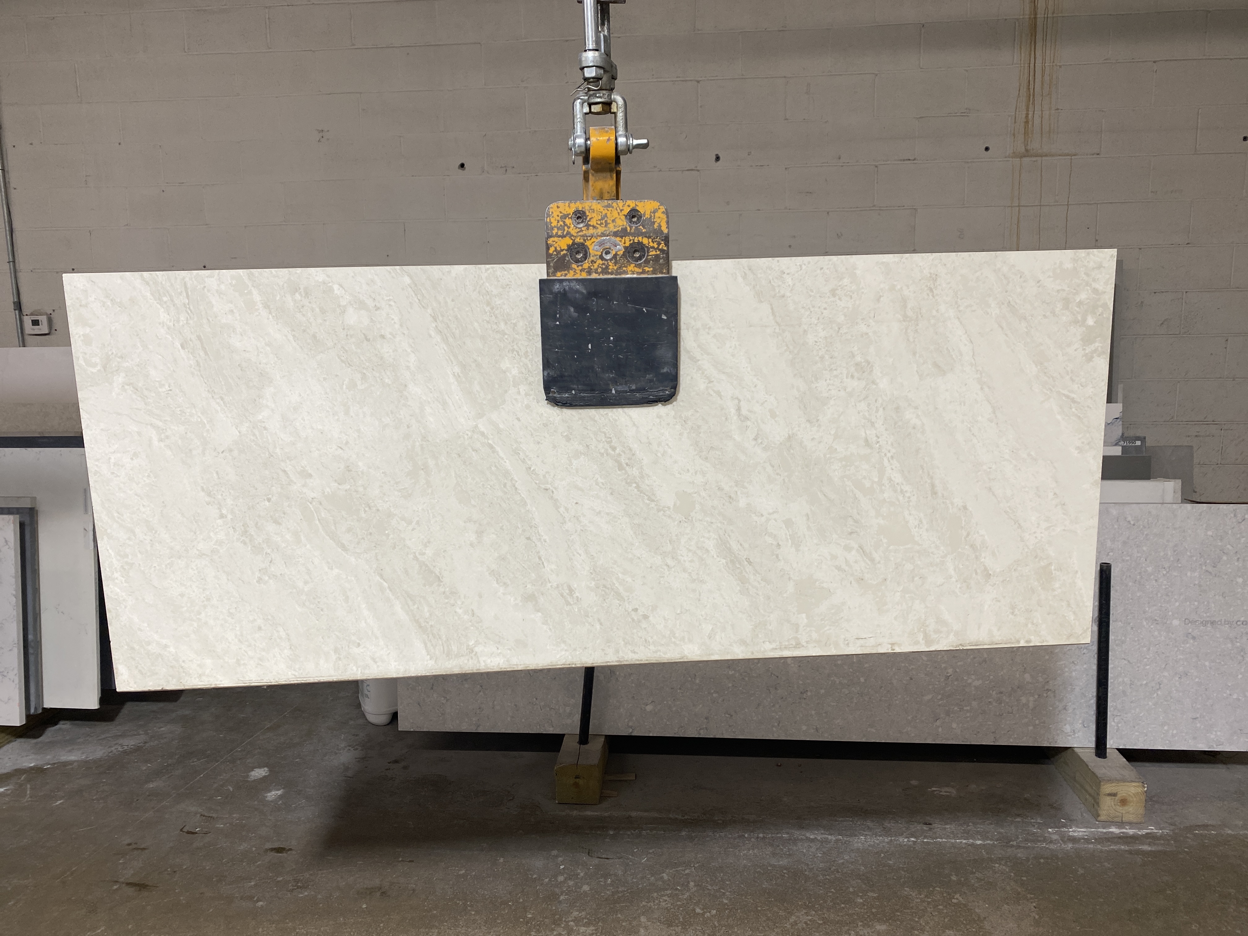 Madreperola ( Vicostone Quartz)