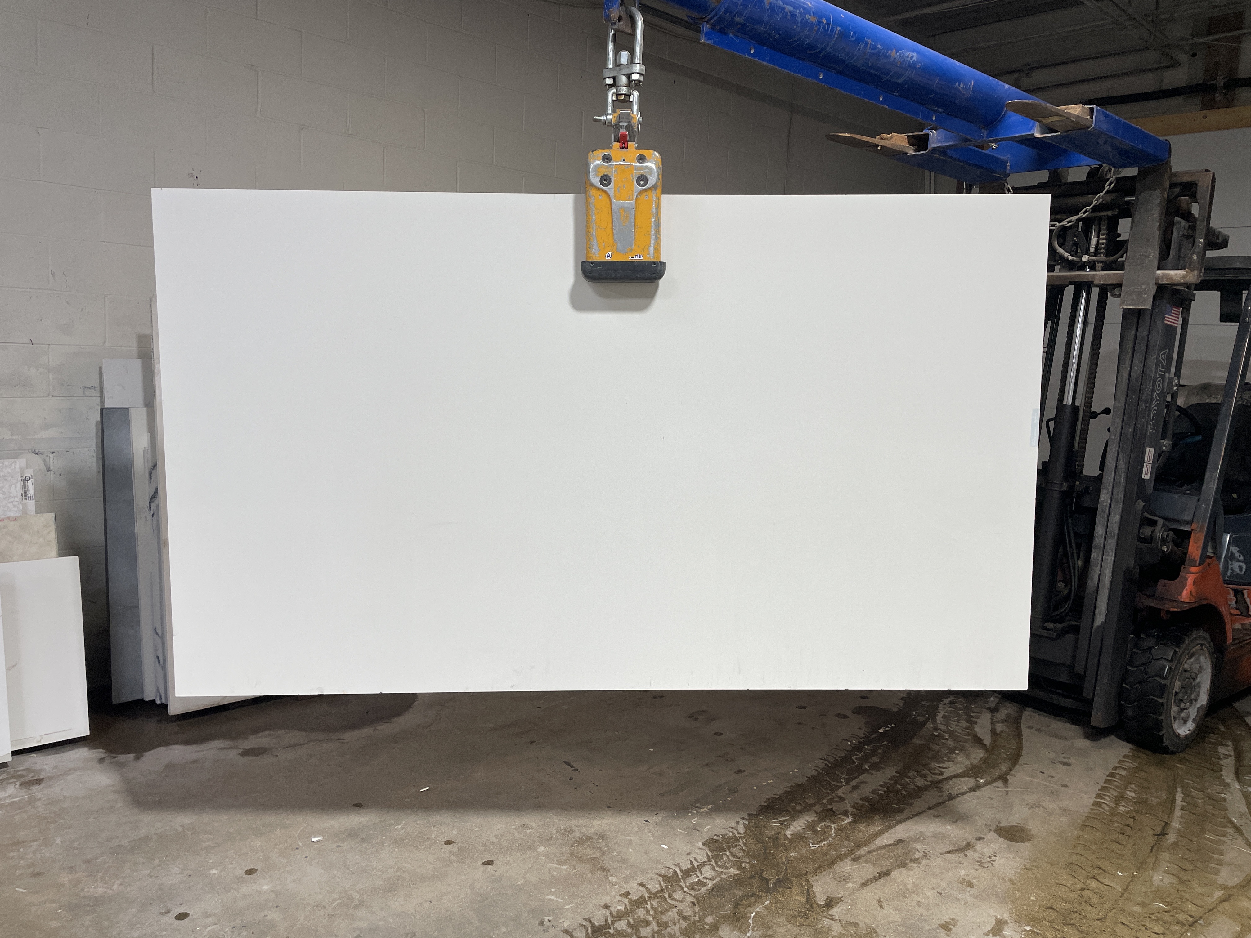 Everest white ( LX Viatera Quartz)