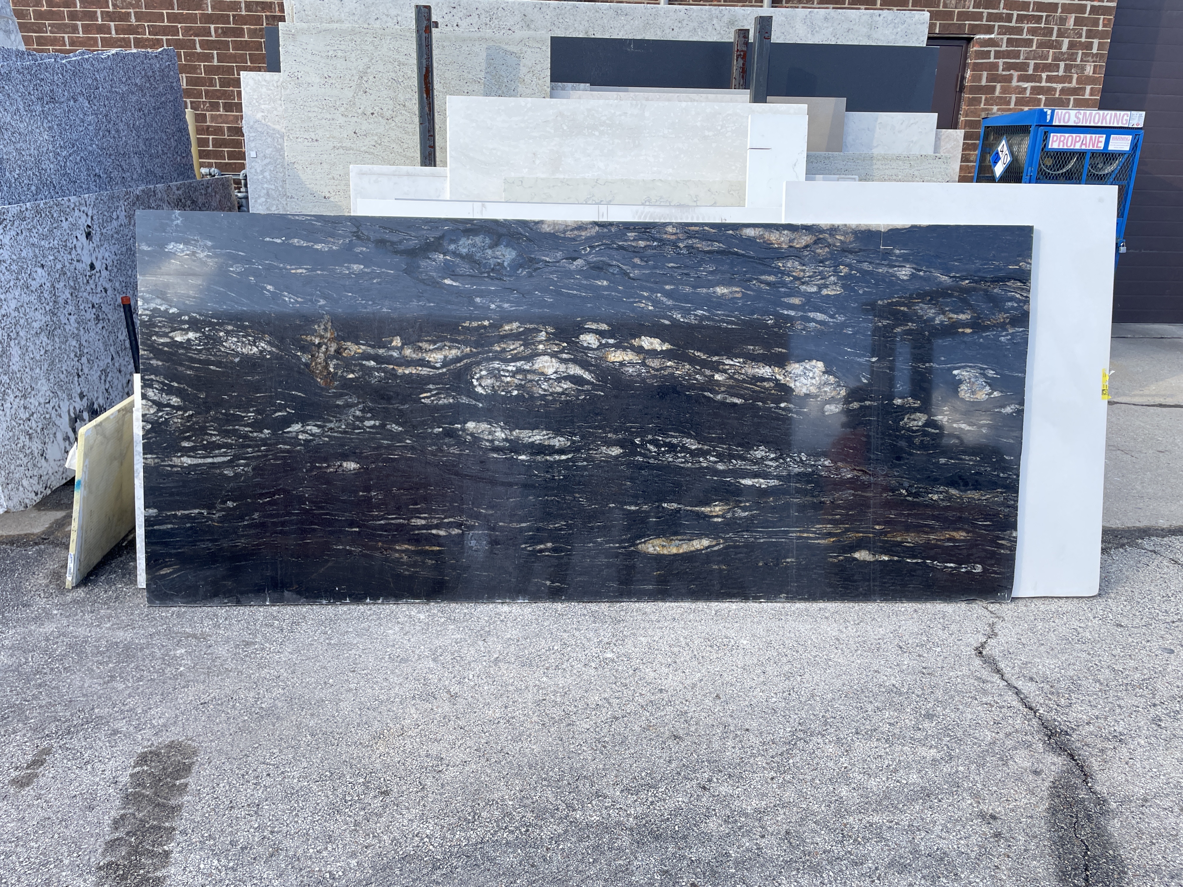 Saturnia ( Granite)