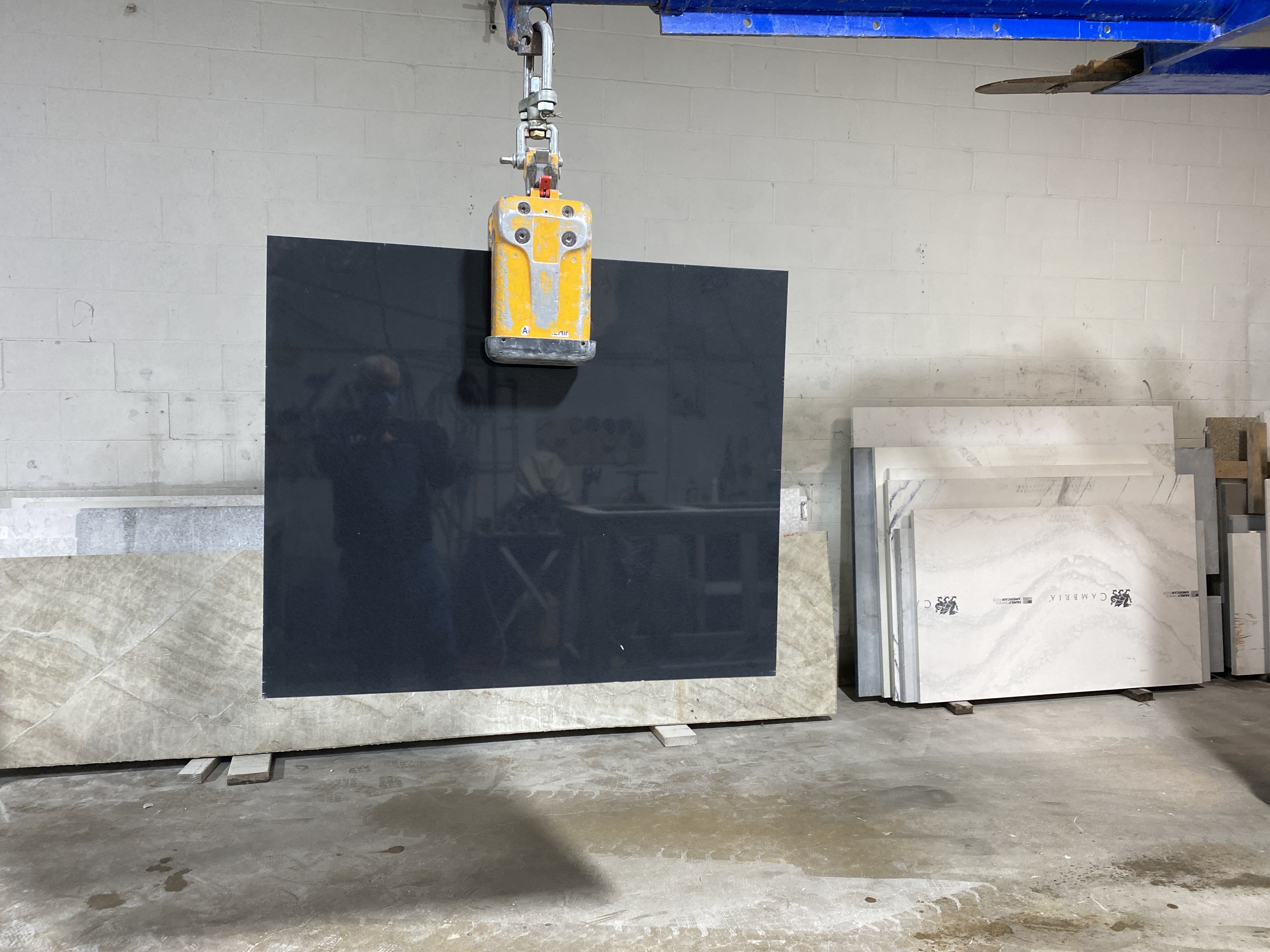 Jet black ( Caesarstone Quartz )