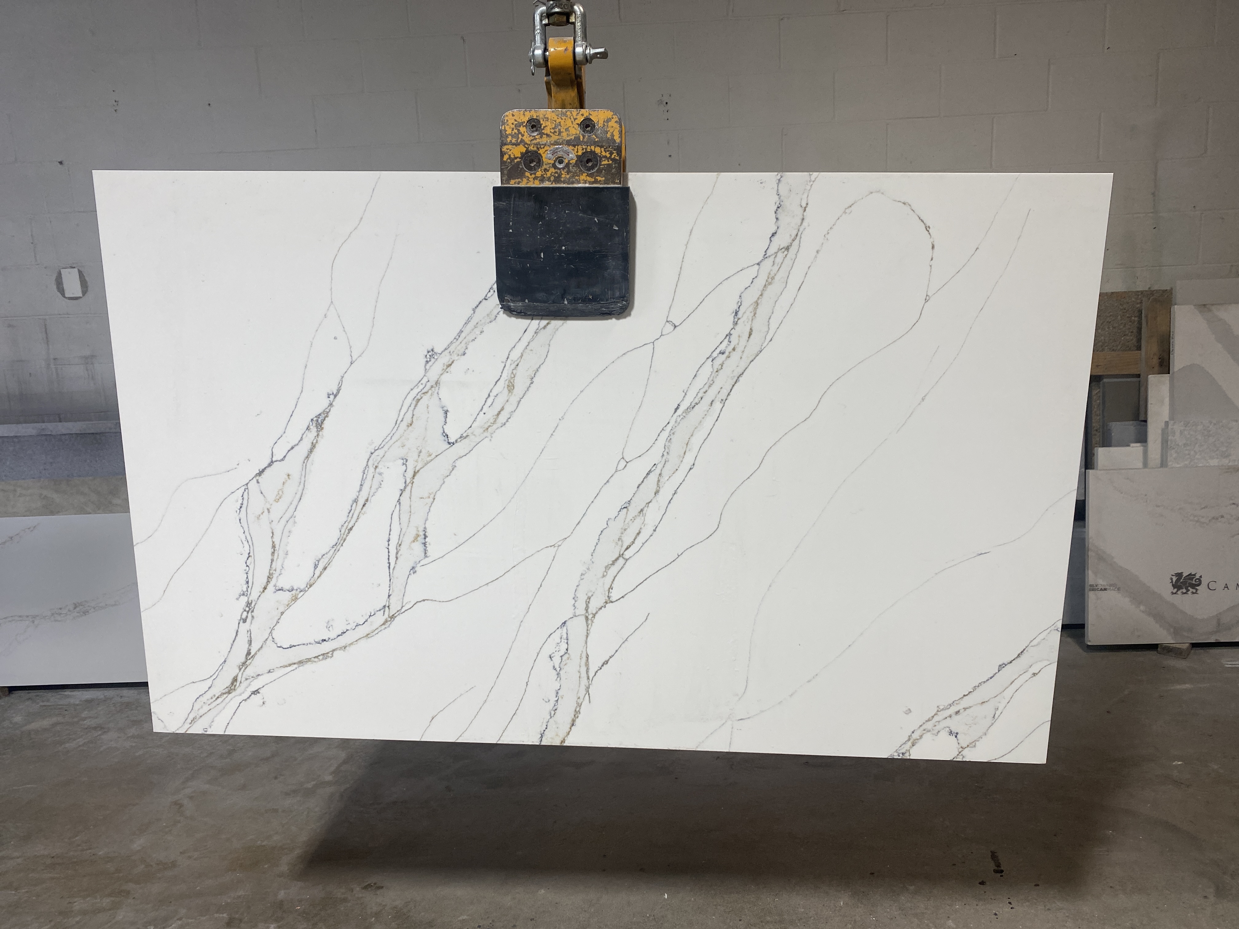 Macchia vecchia ( compac Quartz)