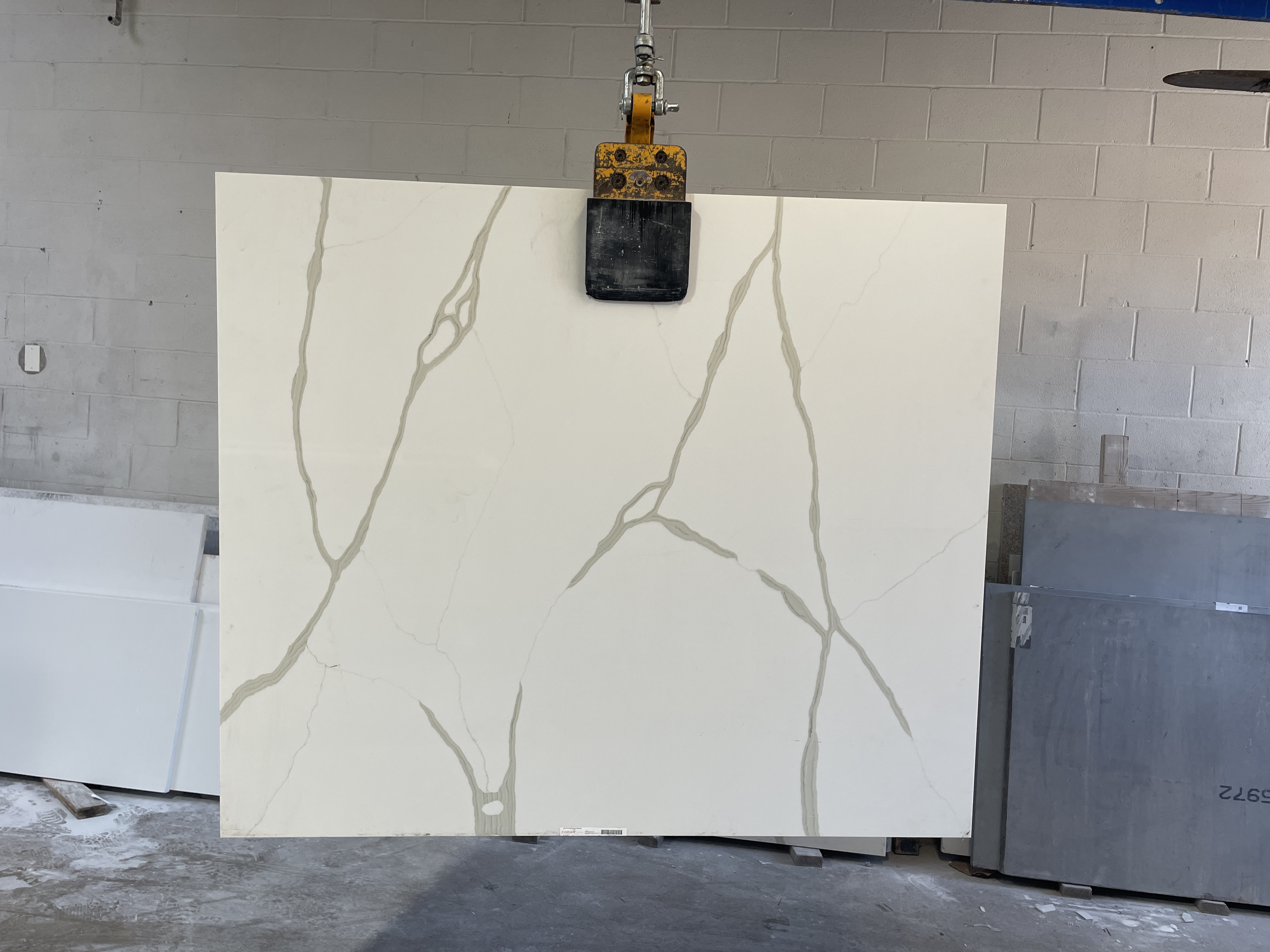 Calacatta natur (Corian Quartz)